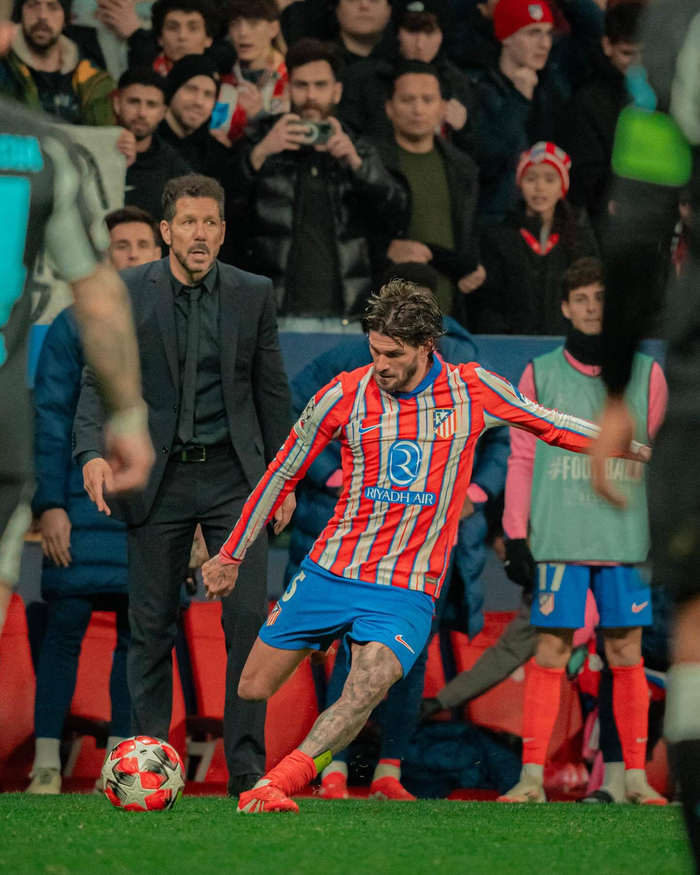 杜兰特中距离投篮稳定输出