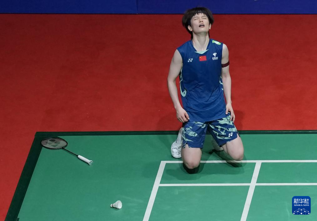 因为年轻球 因为年轻球